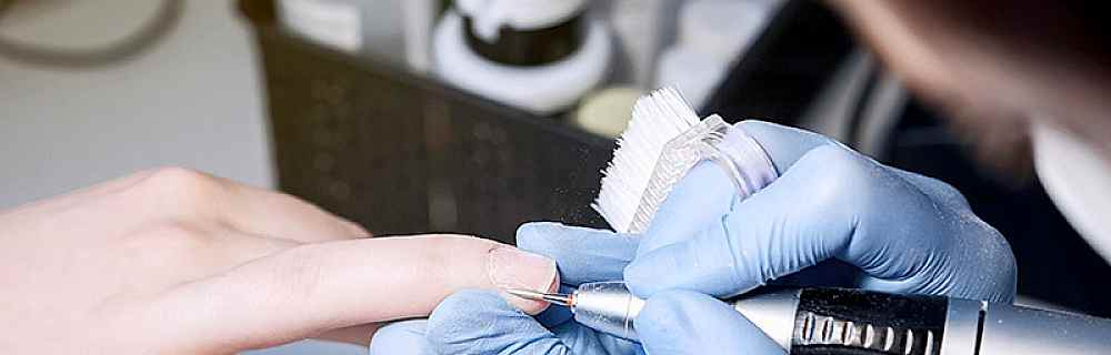 Аппаратный маникюр